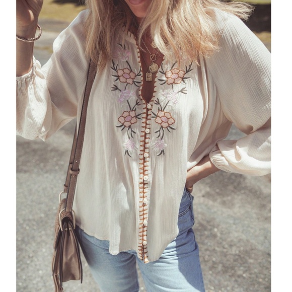 Boho Floral Embroidered Button Down Oversized Blouse - Picture 4 of 8